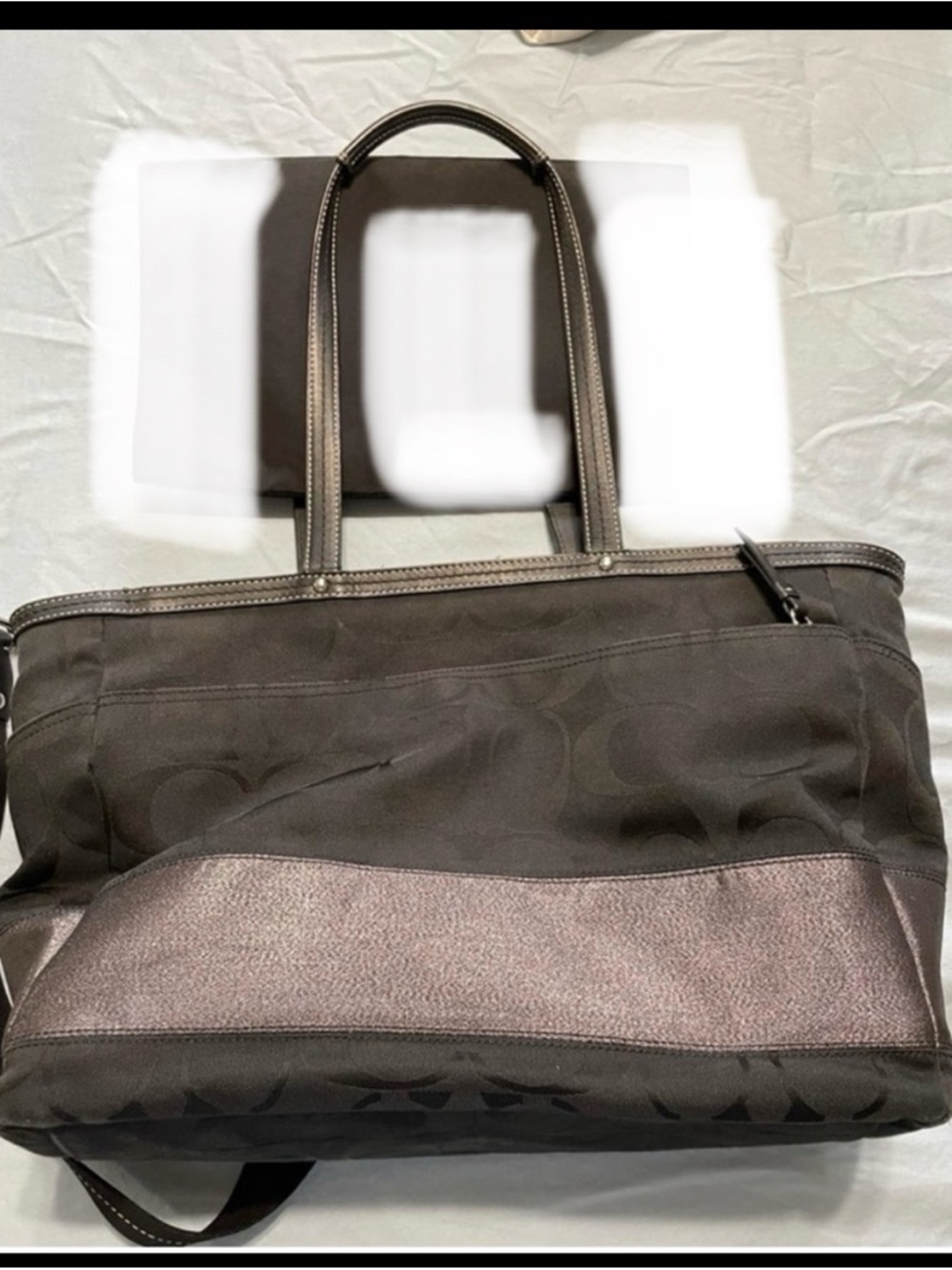 Coach Diaper Bag doesn’t come with diaper Changing mat